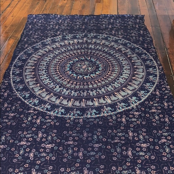 Patterned tapestry - Picture 2 of 2